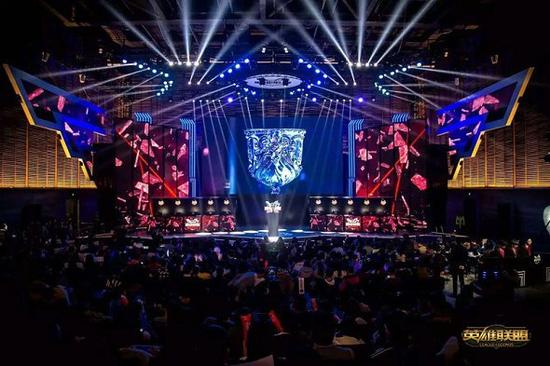 中国第15批赴南苏丹（瓦乌）维和工兵分队承建难民营新建工程竣工.