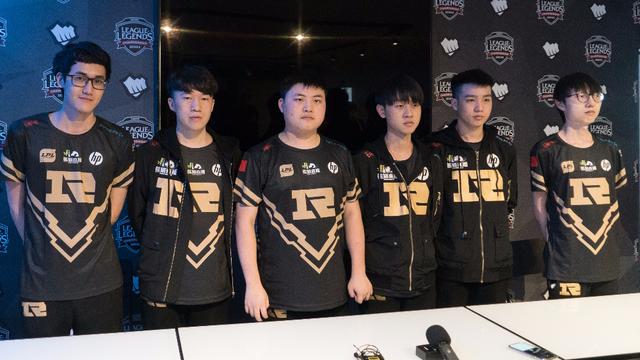 努涅斯与萨 努涅斯与萨