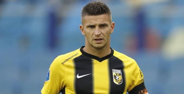 允许教练质 允许教练质