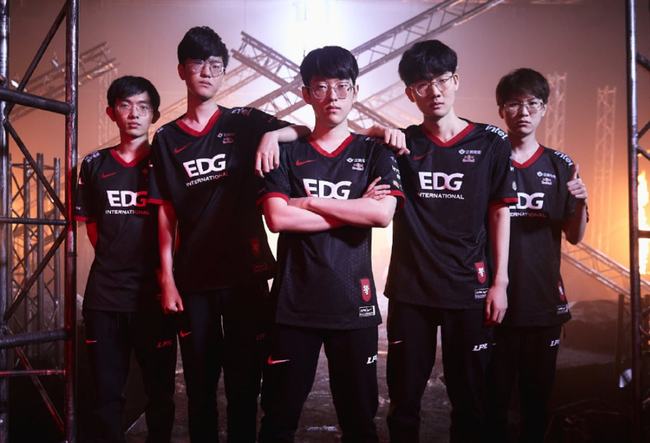 不如说是他 不如说是他